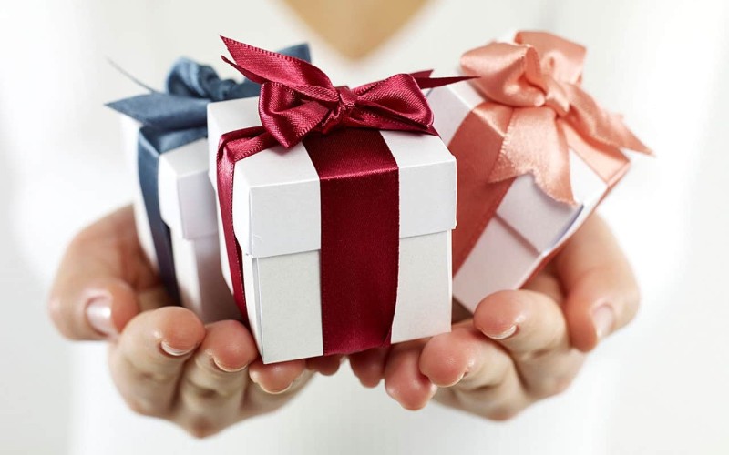 Hợp đồng tặng cho tài sản khác gì với thừa kế?