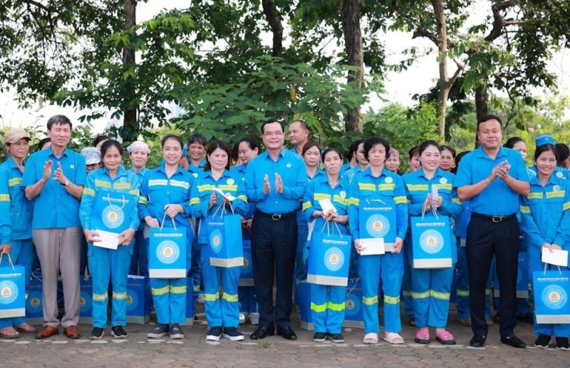 Doanh nghiệp bao nhiêu người phải thành lập công đoàn? quy định mới nhất 2026
