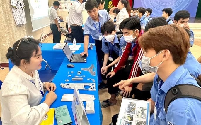 Tuyển dụng thực tập sinh có phải ký hợp đồng lao động không?